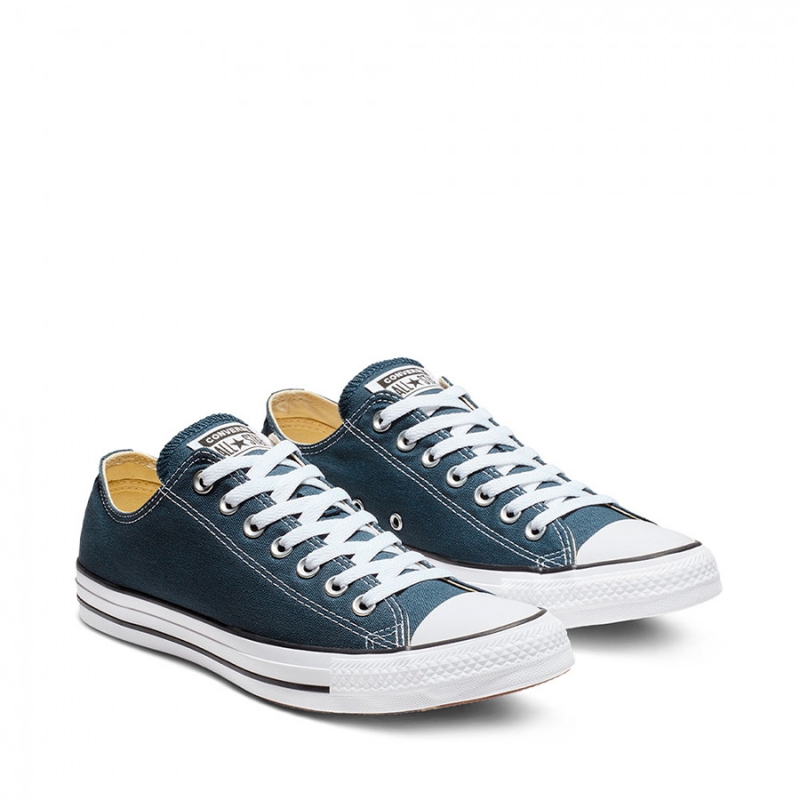 chuck-taylor-all-star-classic-low-top