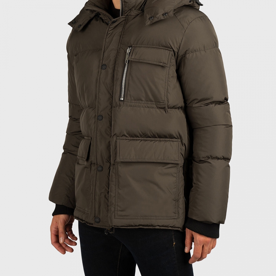 normal-geschnittene-winterjacke