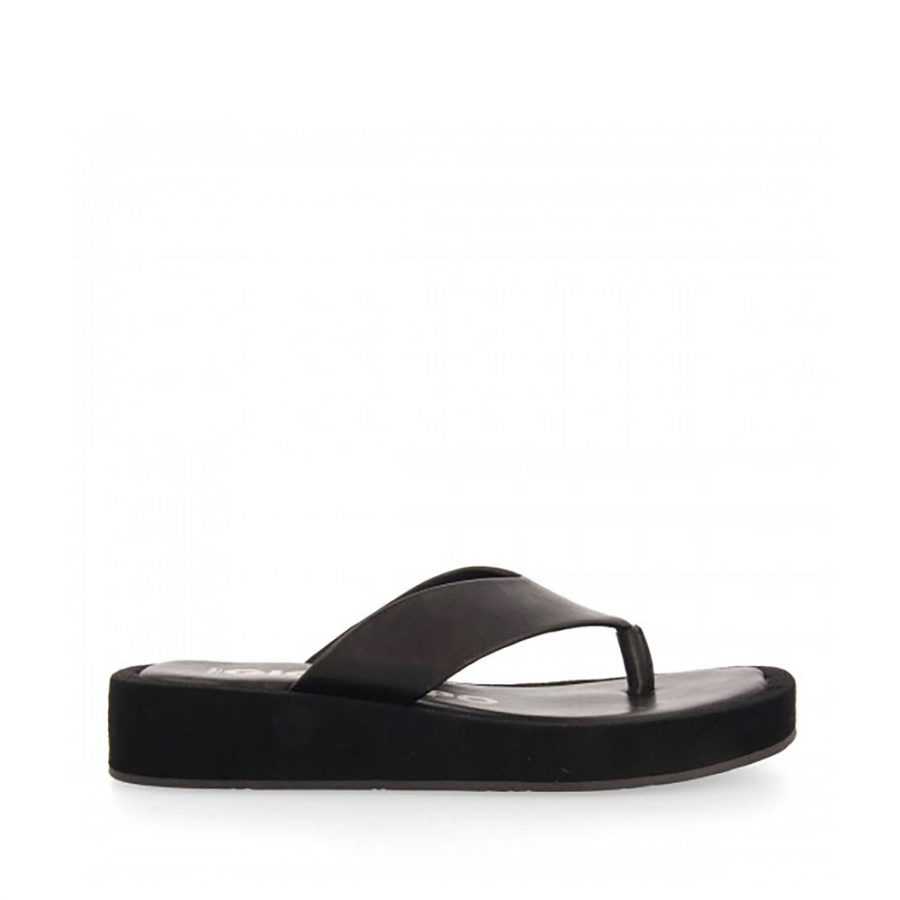 thick-sole-sandals-with-black-strap-domats