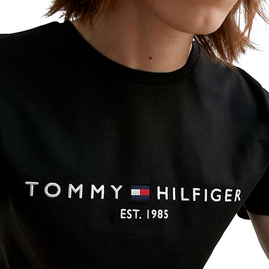 camiseta-con-logo-tommy-hilfiger