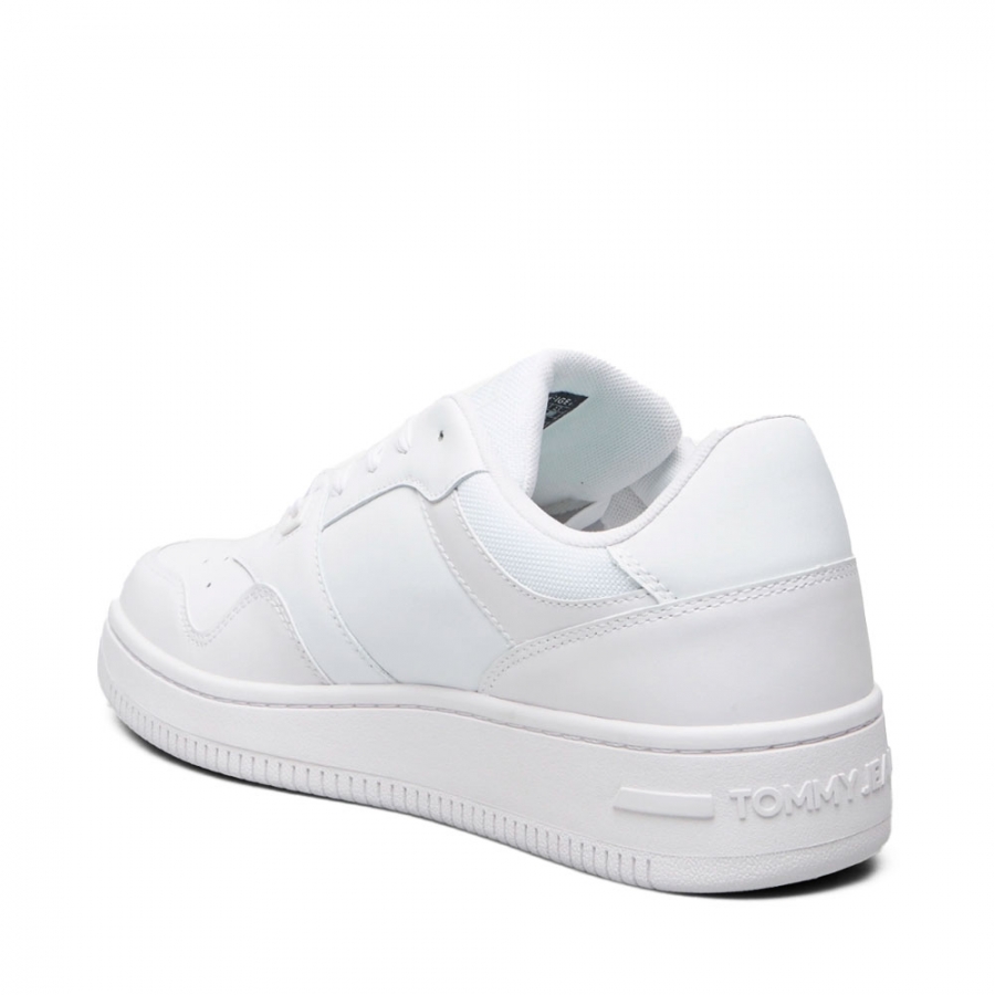 sneakers-en-cuir-style-retro-essentiel