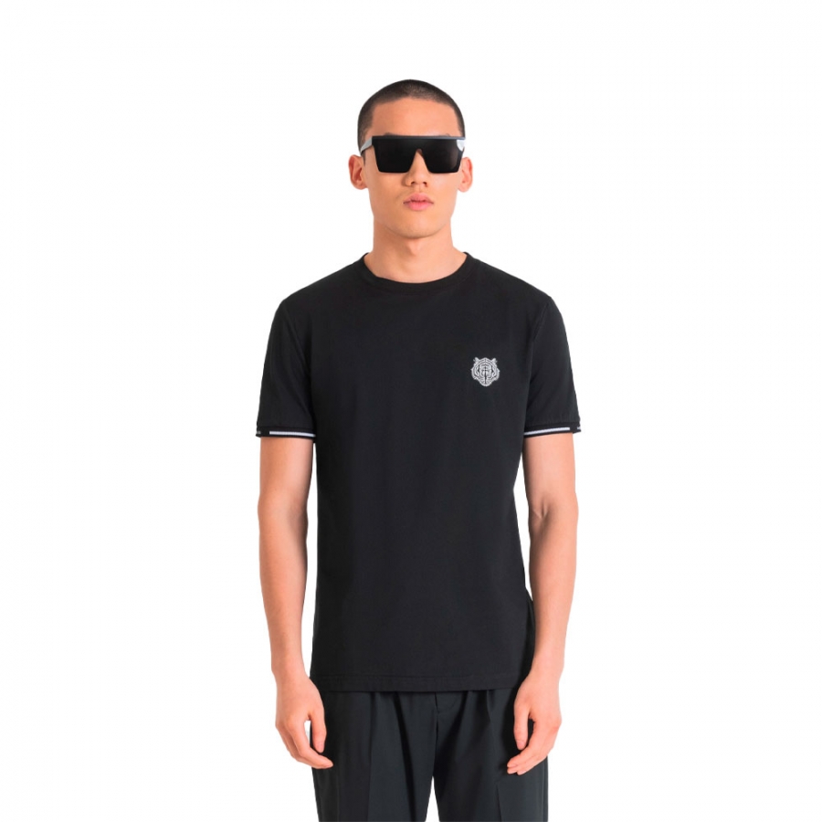 slim-fit-t-shirt-with-black-print