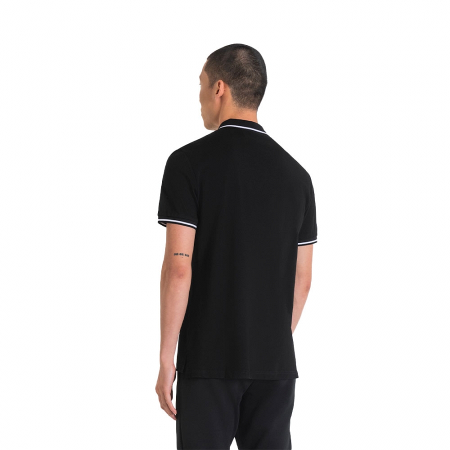 regular-fit-black-polo-shirt