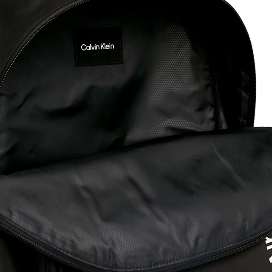 campus-45-black-beauty-backpack
