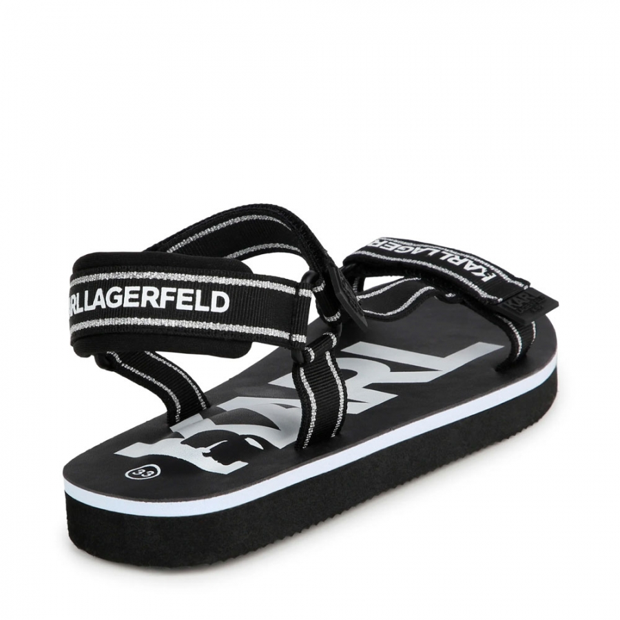 schwarze-sandalen