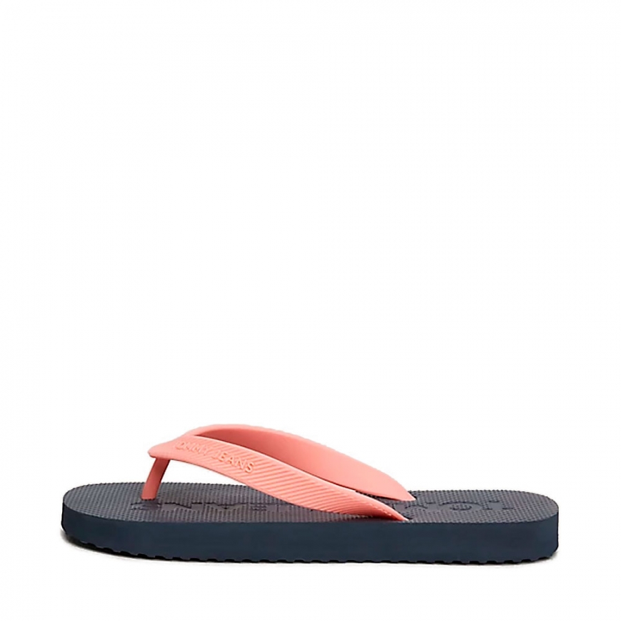 flip-flops-mit-zahnen-sohle