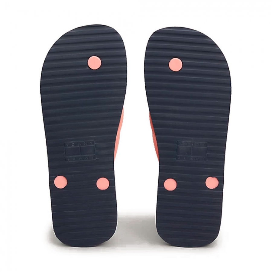 flip-flops-with-teeth-sole