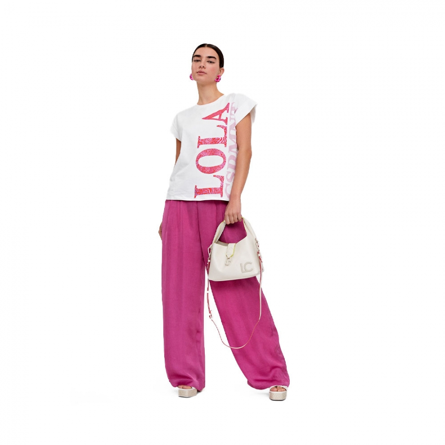 t-shirt-lola-in-posizione-verticale