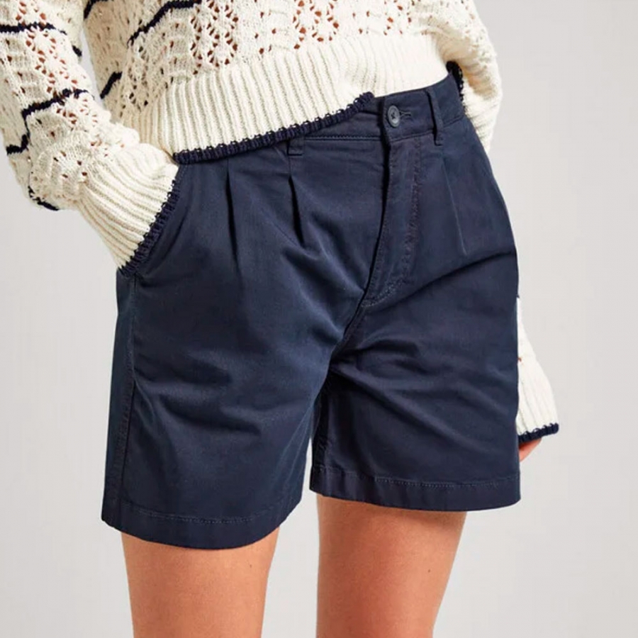 chinese-shorts-with-tweezers