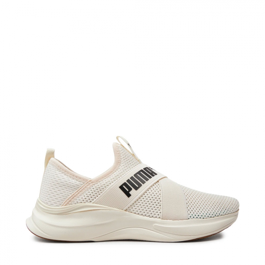 softride-harmony-slip-sneakers-on