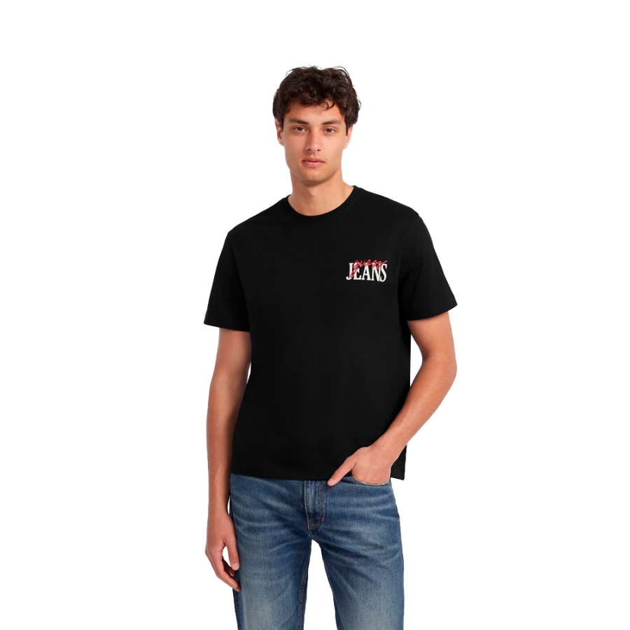 t-shirt-con-logo-combinato-sul-petto