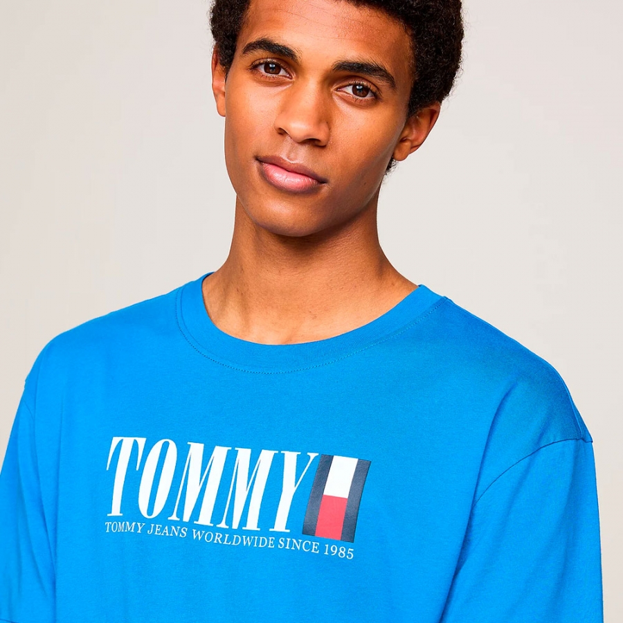 round-neck-t-shirt-with-logo