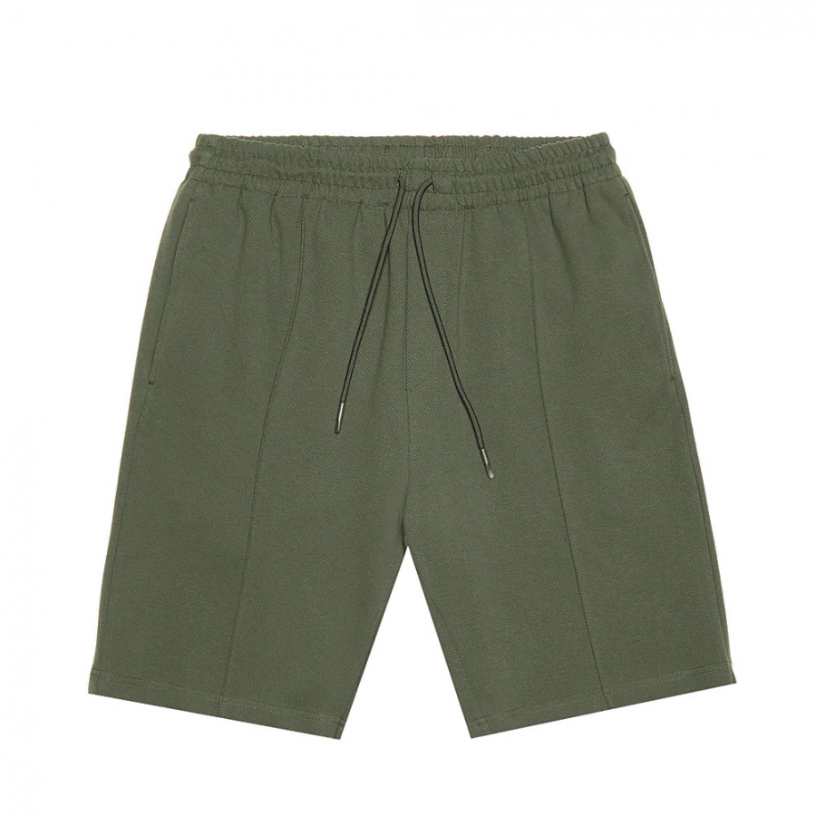 carrot-cut-gabardine-shorts-with-logo-plate