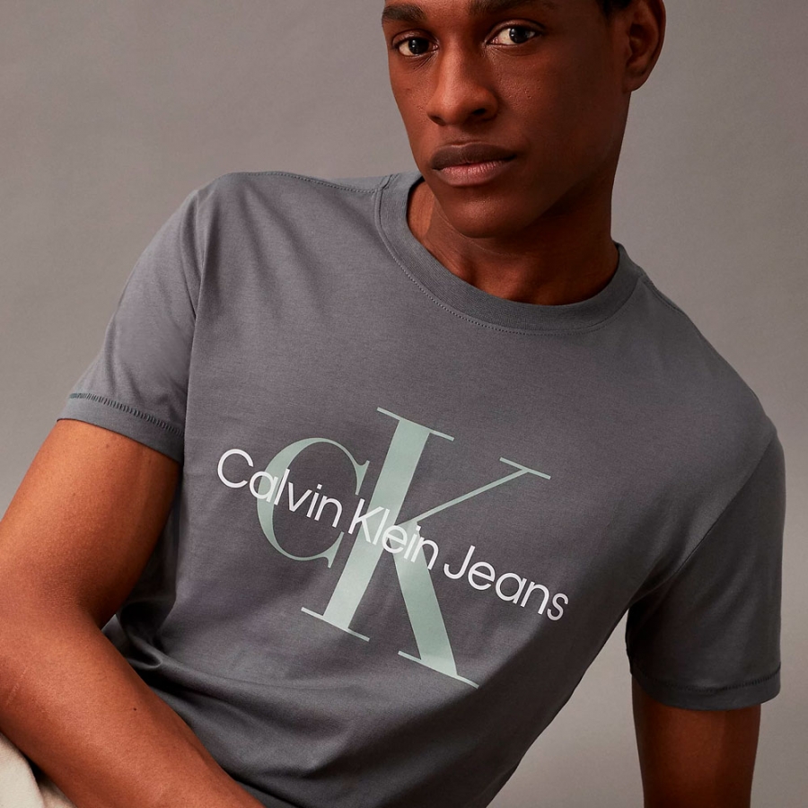 t-shirt-slim-avec-monogramme