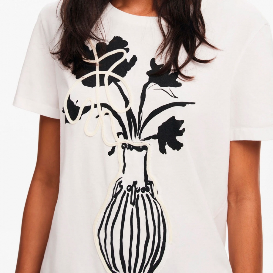 einfaches-shadow-t-shirt-mit-vase