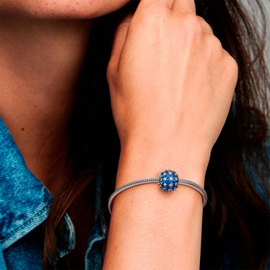 charm-azul-redondo-brillante-en-pave-792630c02