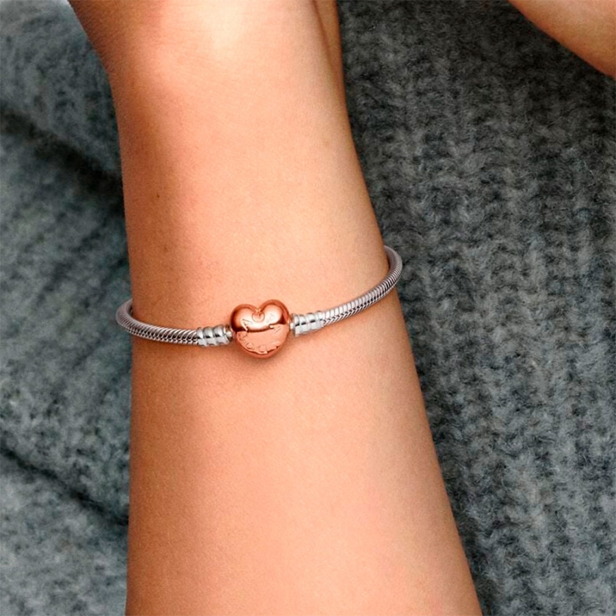 bracciale-pandora-moments-con-chiusura-a-cuore-e-design-a-catena-a-serpente-58071917