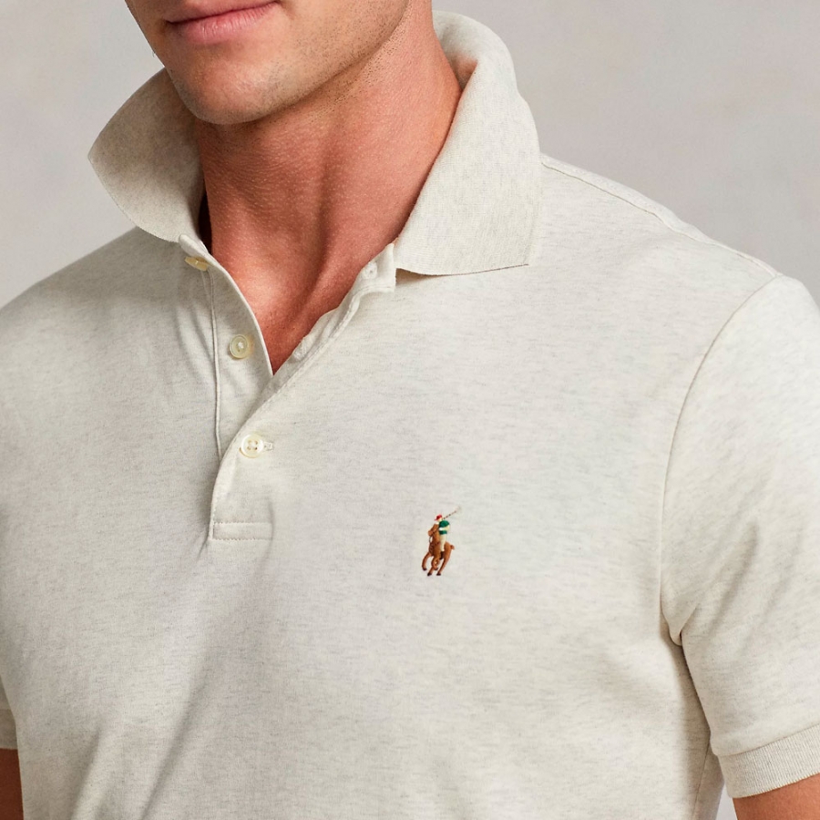 massgeschneidertes-slim-fit-polo