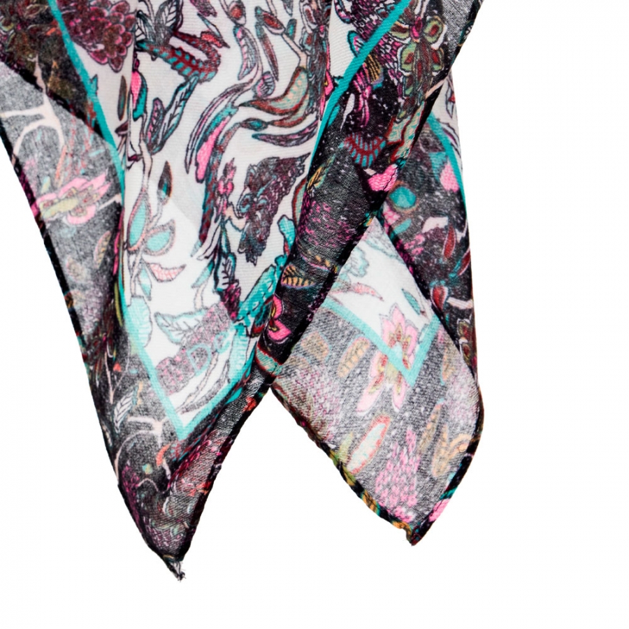 boho-rectangular-flower-foulard