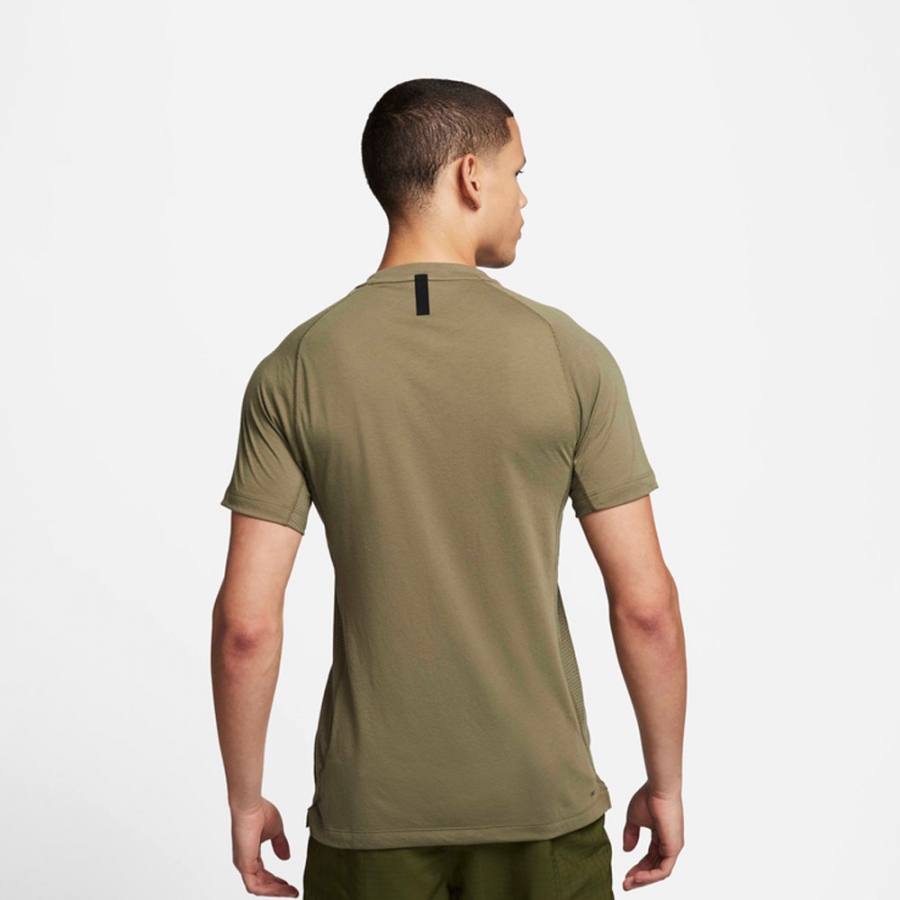 flex-rep-dri-t-shirt-passform