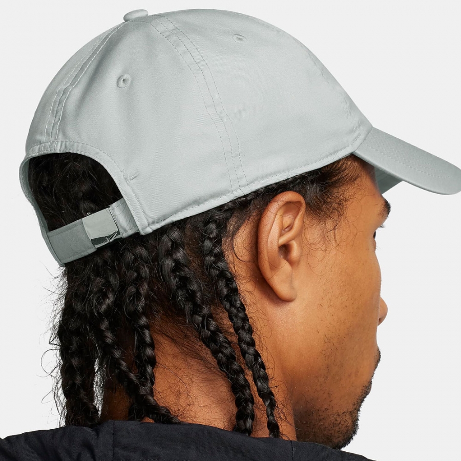 gorra-sin-estructura-con-logotipo-swoosh