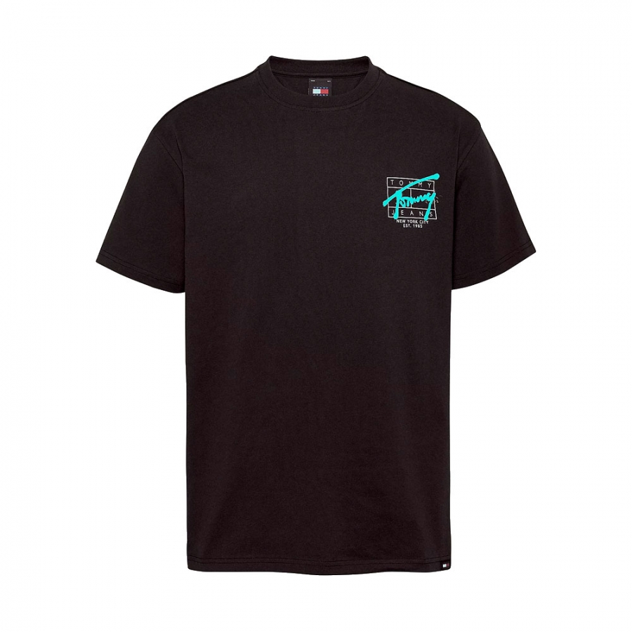 t-shirt-with-distinctive-graffiti-style-logo