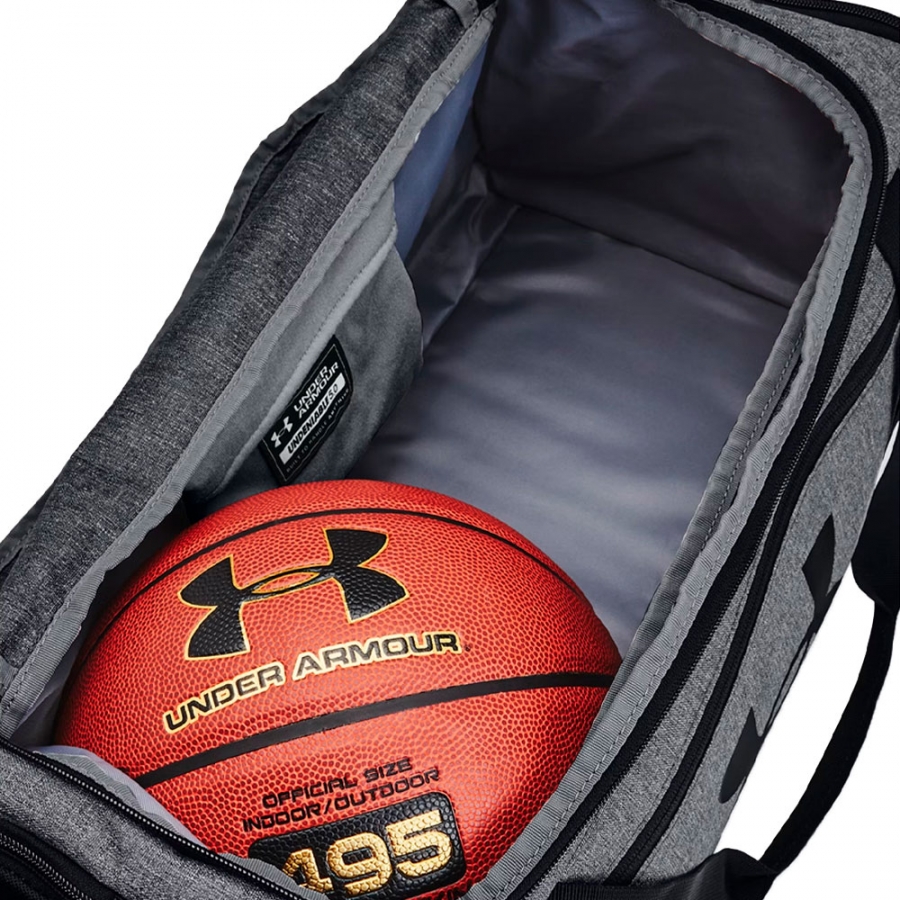 bolsa-deportiva-pequena-undeniable-50