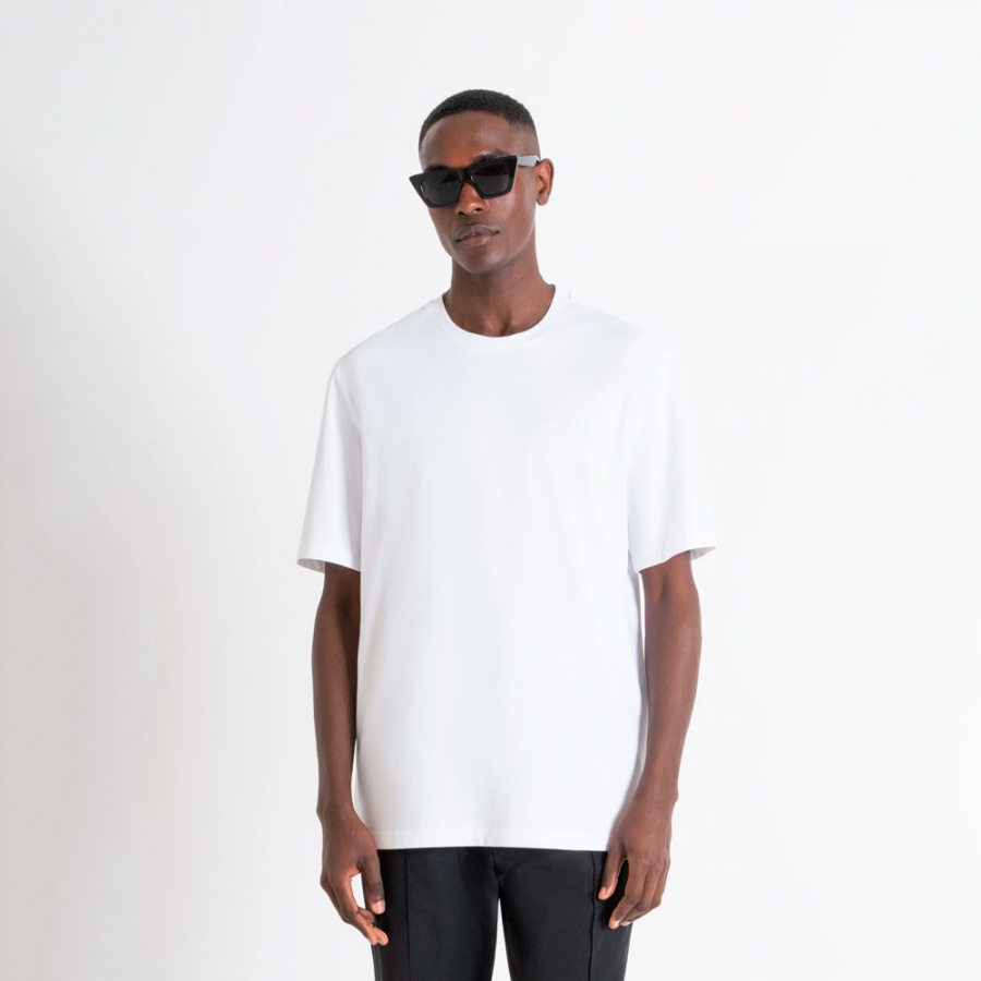 relaxed-fit-basic-t-shirt