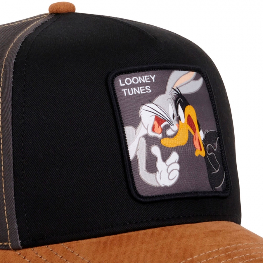 bugs-bunny-and-daughter-duck-cap