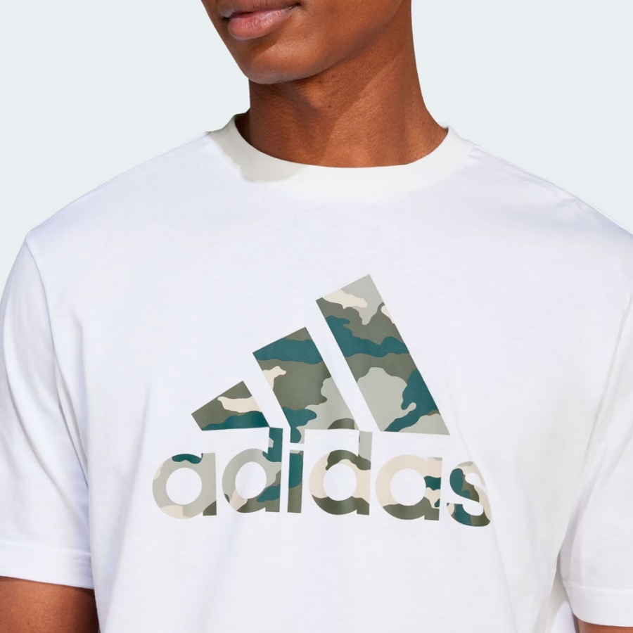 camiseta-badge-of-sport-camo-graphic