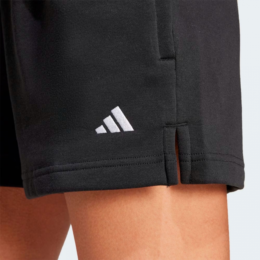 shorts-mit-kleim-essentials-logo