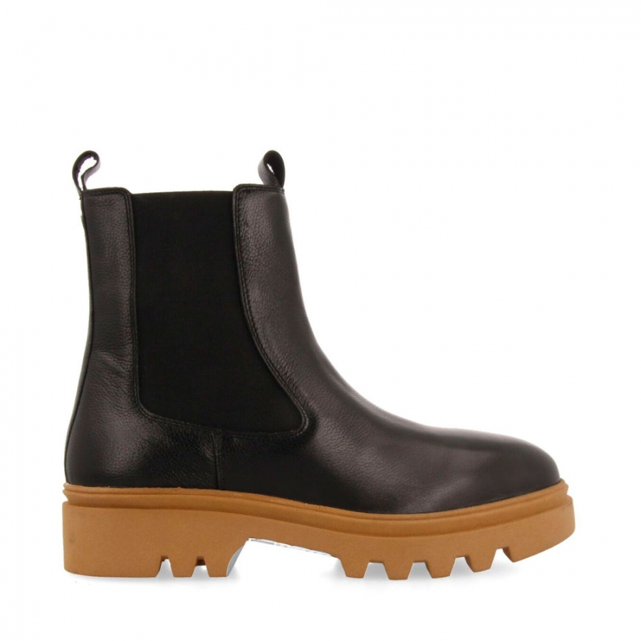 chelsea-boot