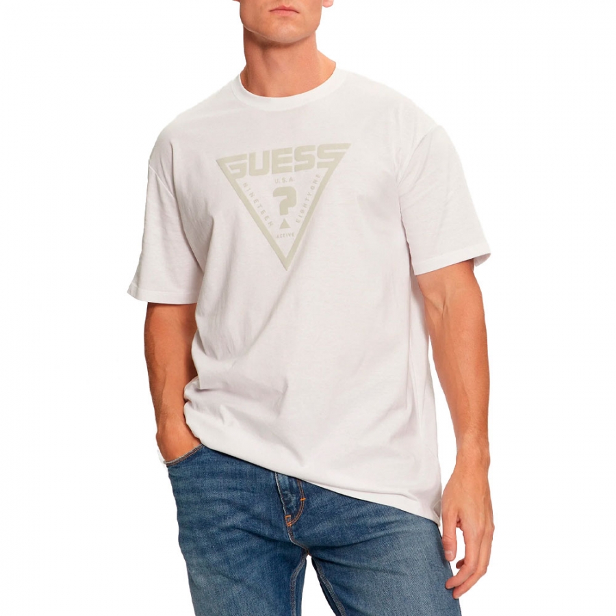 t-shirt-con-logo-triangolo