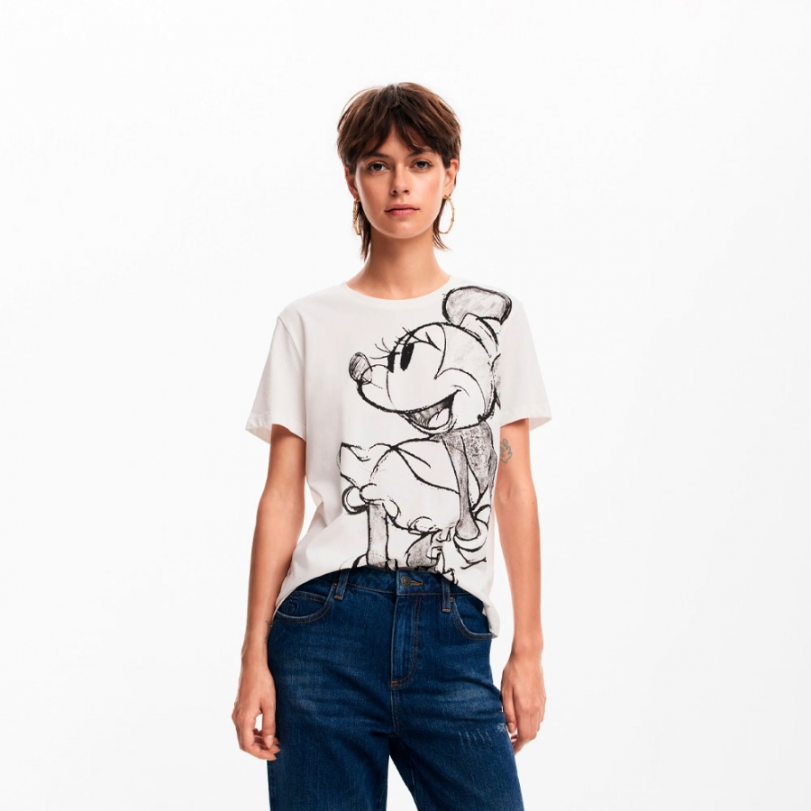 t-shirt-con-disegno-di-minnie