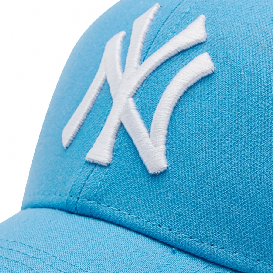 casquette-avec-visiere-des-yankees-de-new-york