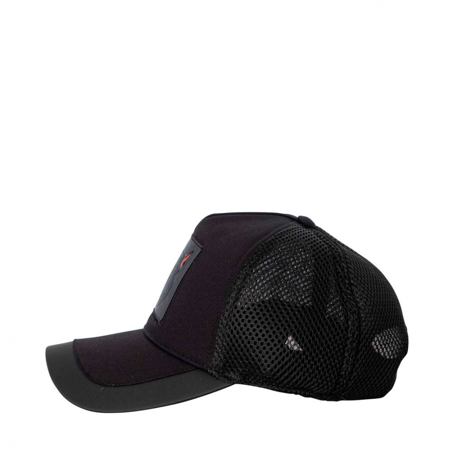 cappello-con-frontale-stile-trucker-con-patch-doberman