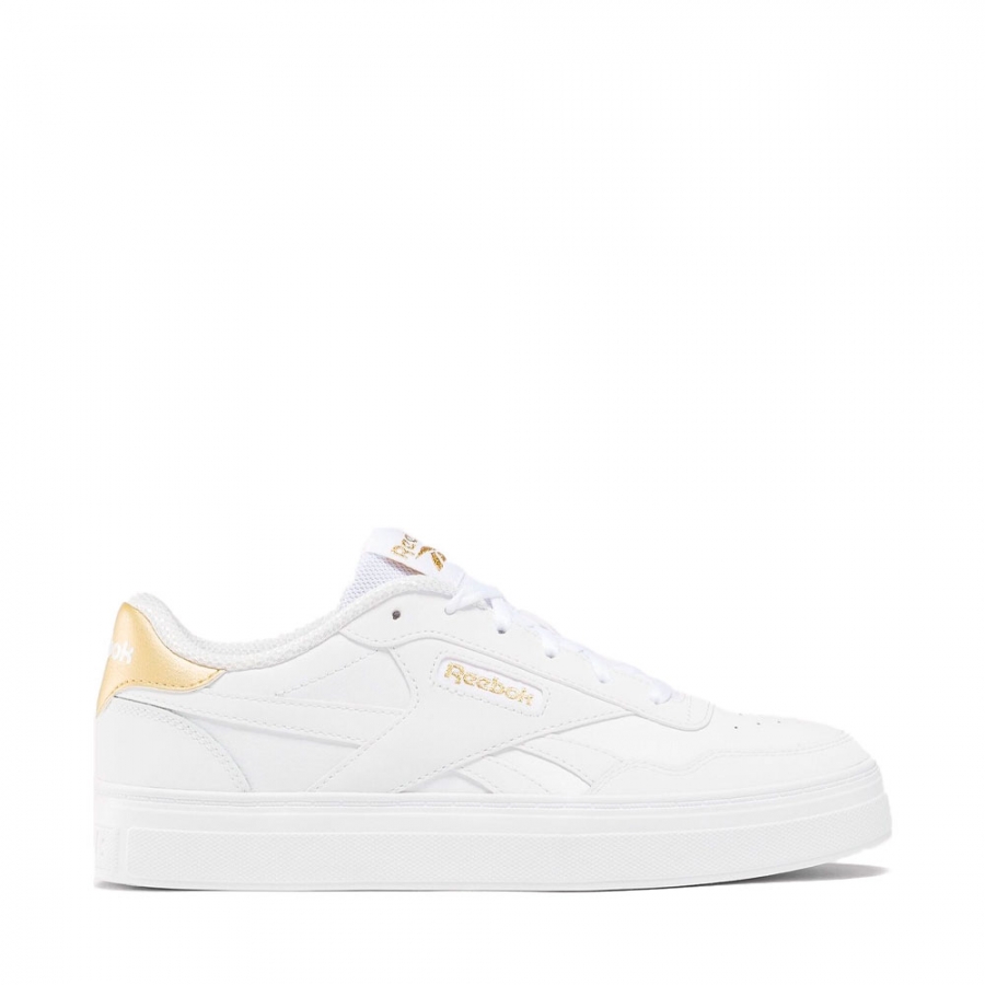 sneakers-court-advance-audacieux