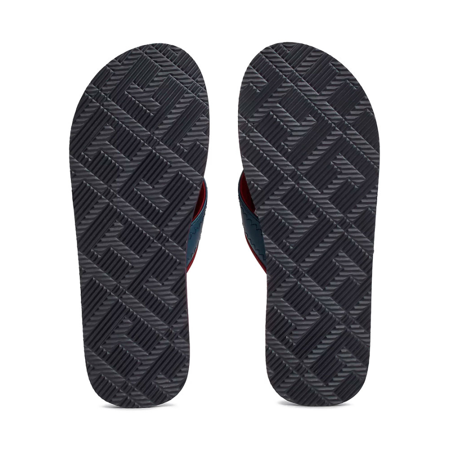 flip-flops-with-logo-on-strips