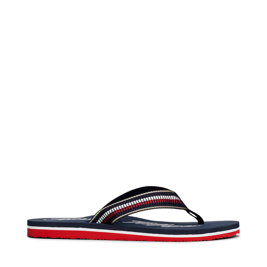 flip-flops-com-fita-distintiva-nas-alcas