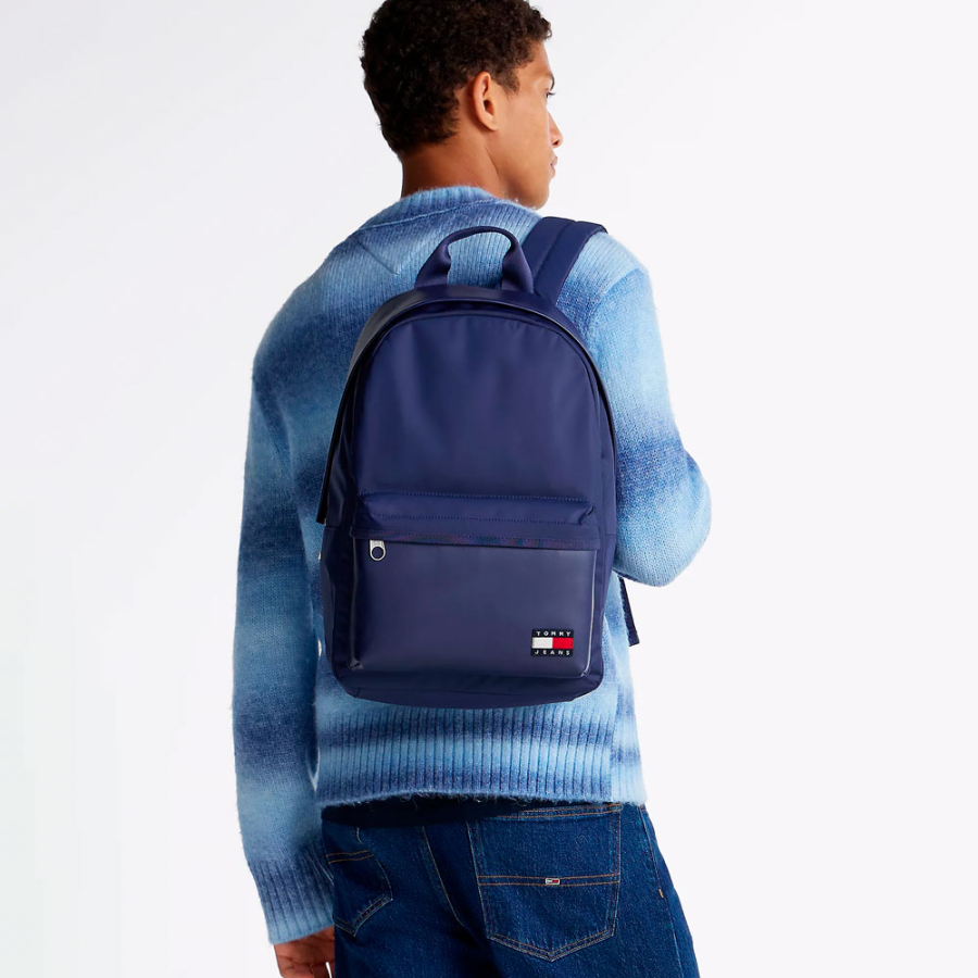 essential-curved-backpack