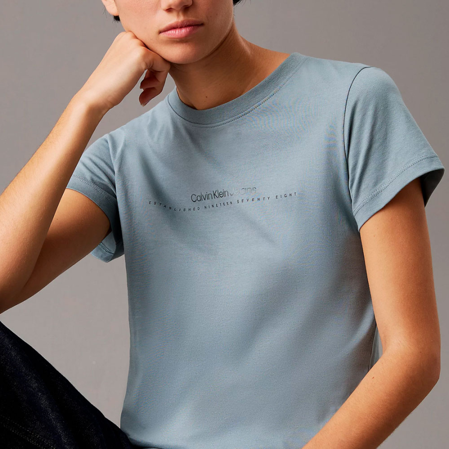 t-shirt-slim-avec-logo