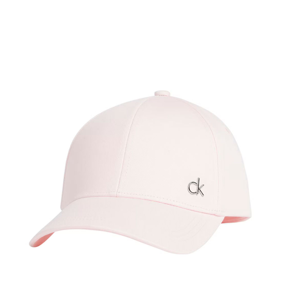 gorra-con-logo-metalico