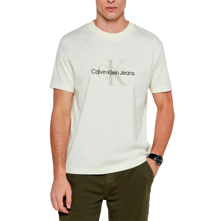 t-shirt-con-monogramma