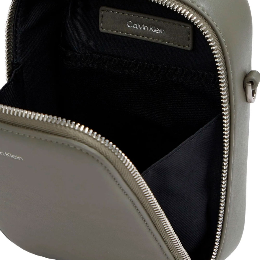 sleek-reporter-xs-shoulder-bag