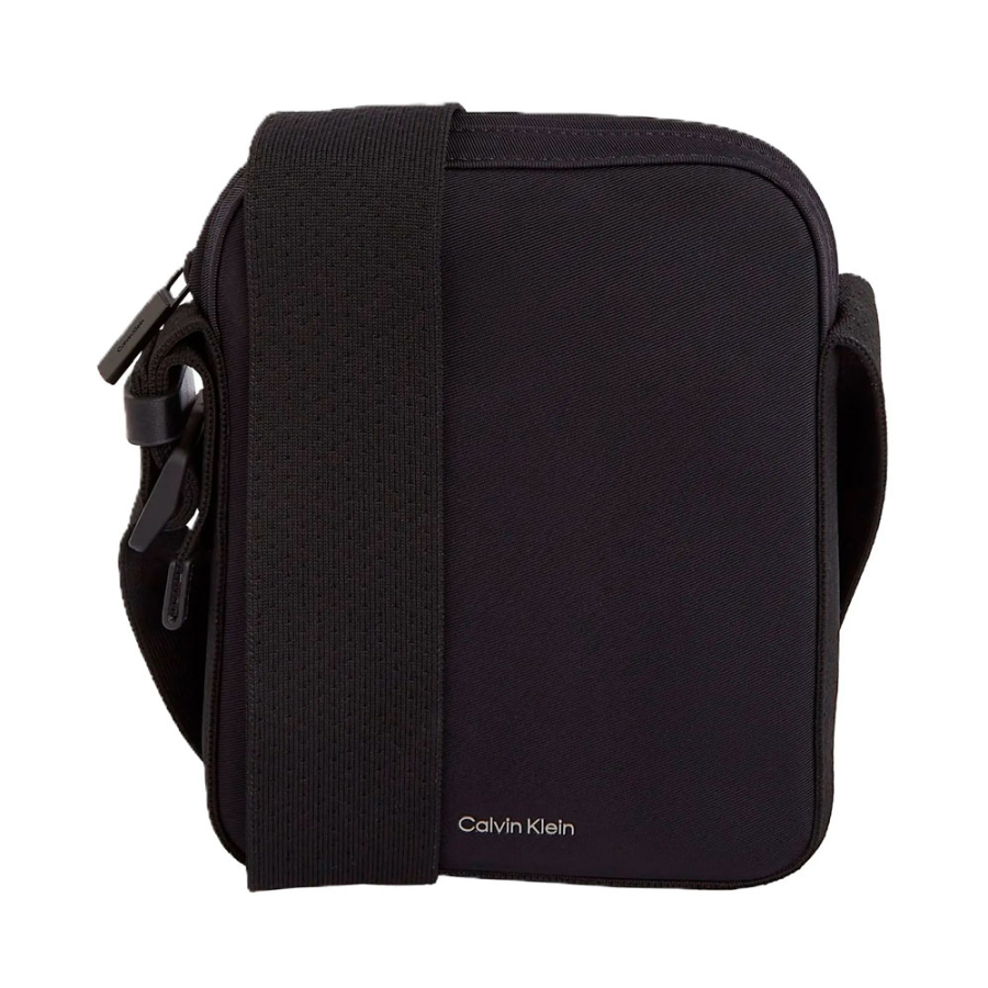 ease-reporter-s-shoulder-bag