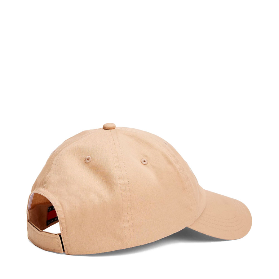 baseball-cap-with-embroidered-logo