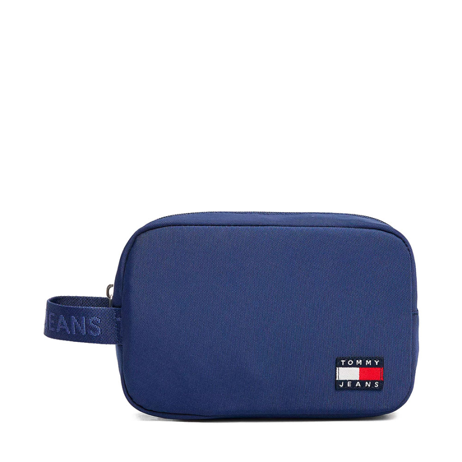 essential-daily-nylon-makeup-bag