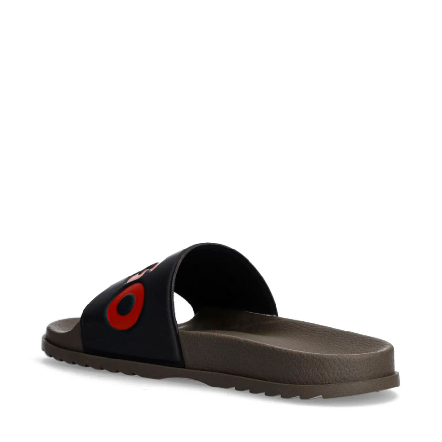 flip-flops-with-logo-label