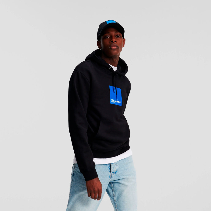 sudadera-con-capucha-y-el-logotipo-cuadrado-de-klj