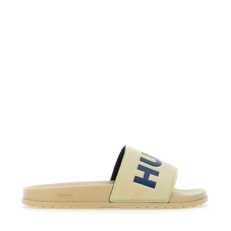 flip-flops-with-logo-on-the-strap